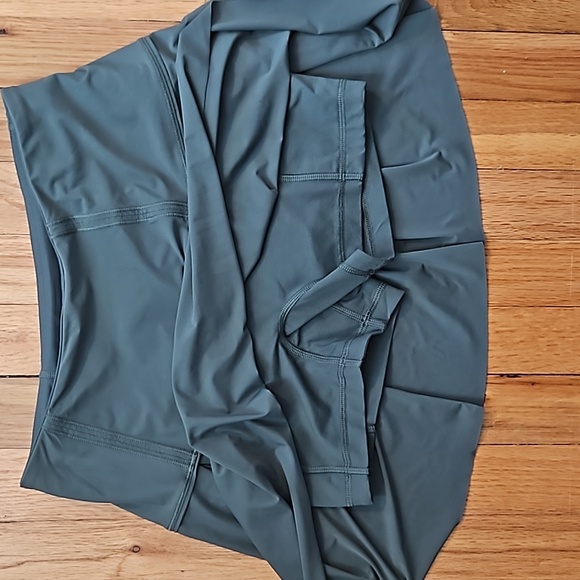 Lululemon Lost in Pace Skirt Green 4 Tall - Picture 8 of 9